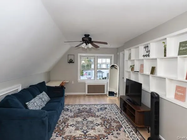 (undisclosed Address), East Meadow, NY 11554