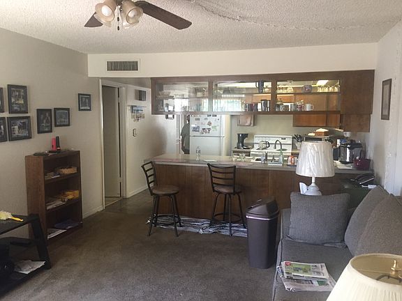 2nd image of 255 W Tainter Dr