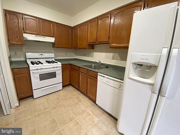 4th image of 10604 Greta Lynn Ct