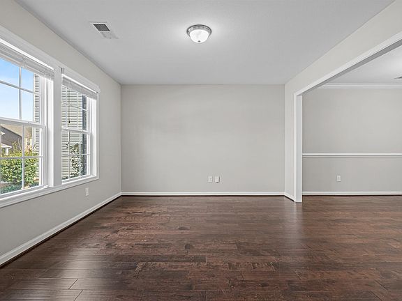 5th image of 447 Easy Goer Ct