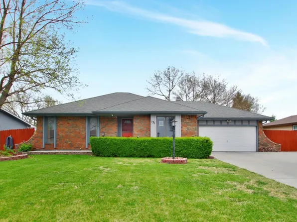 131 W Brazos Dr, Goddard, KS 67052