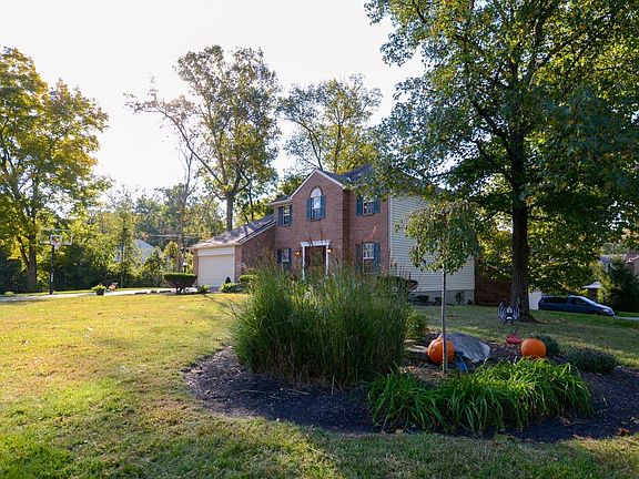 3rd image of 8161 Asbury Hills Dr