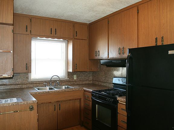 3rd image of 353 9th Ave S