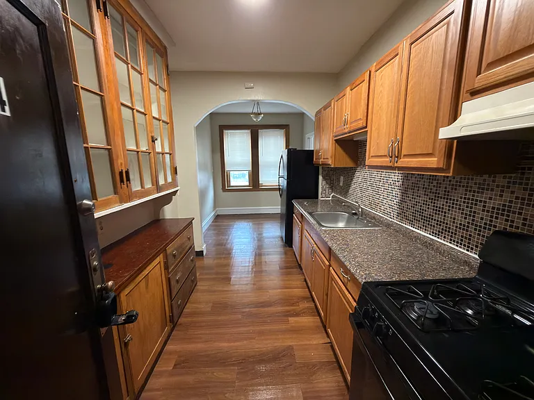 330 Laurel St #214 — Photo 2