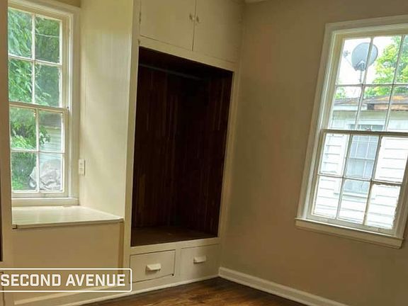 2nd image of 2753 Burns Ave
