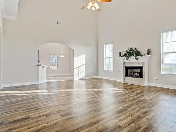 4th image of 2864 Sugar Lakes Ln