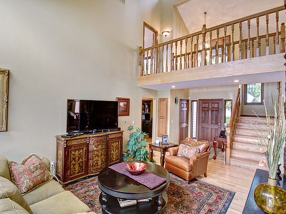 4th image of 6403 S Island Dr E