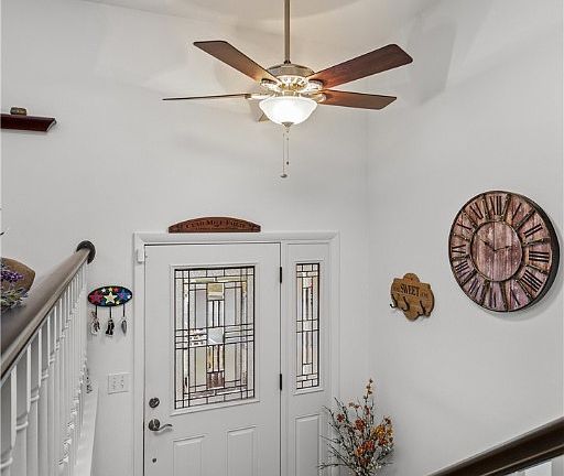 2nd image of 3040 Greenridge Dr