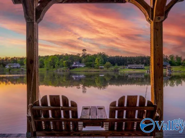 330 Charnell Dr, Ashville, AL 35953