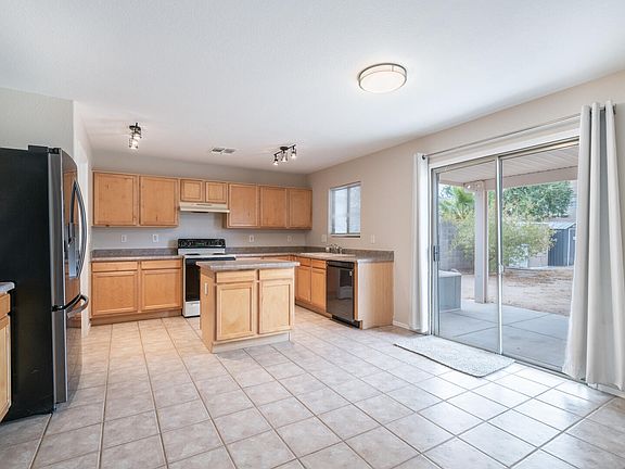 3rd image of 30788 N WHIRLAWAY Trail