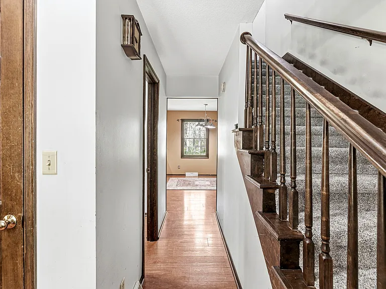 365 Beechwood Dr — Photo 31