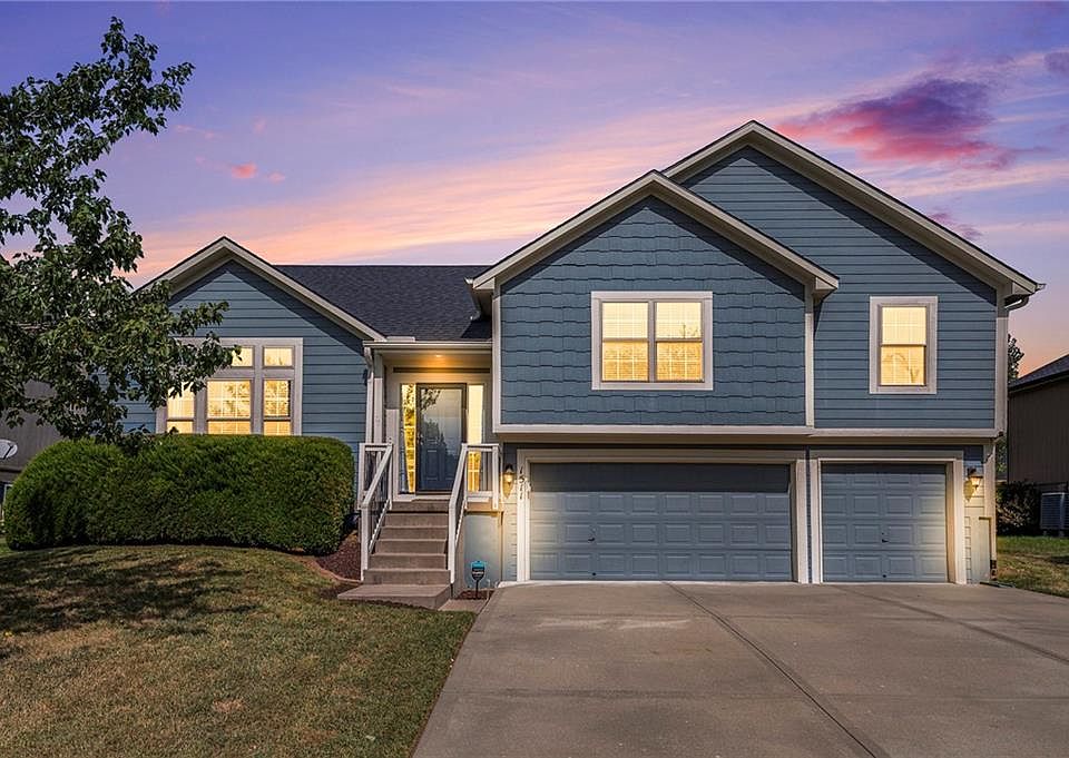 1st image of 1511 Honeysuckle Dr