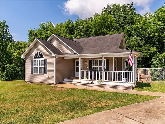 4th image of 1433 Rolling Meadow Ct