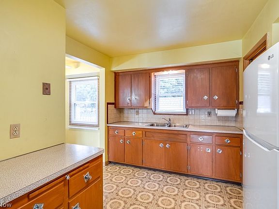 5th image of 6382 Anita Dr