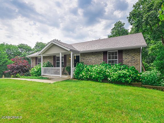5th image of 1746 Shady Ln