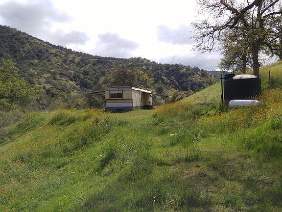 3rd image of 38477 Artesia Ln