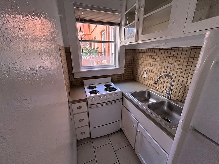 1727 Ringling Blvd — Photo 11