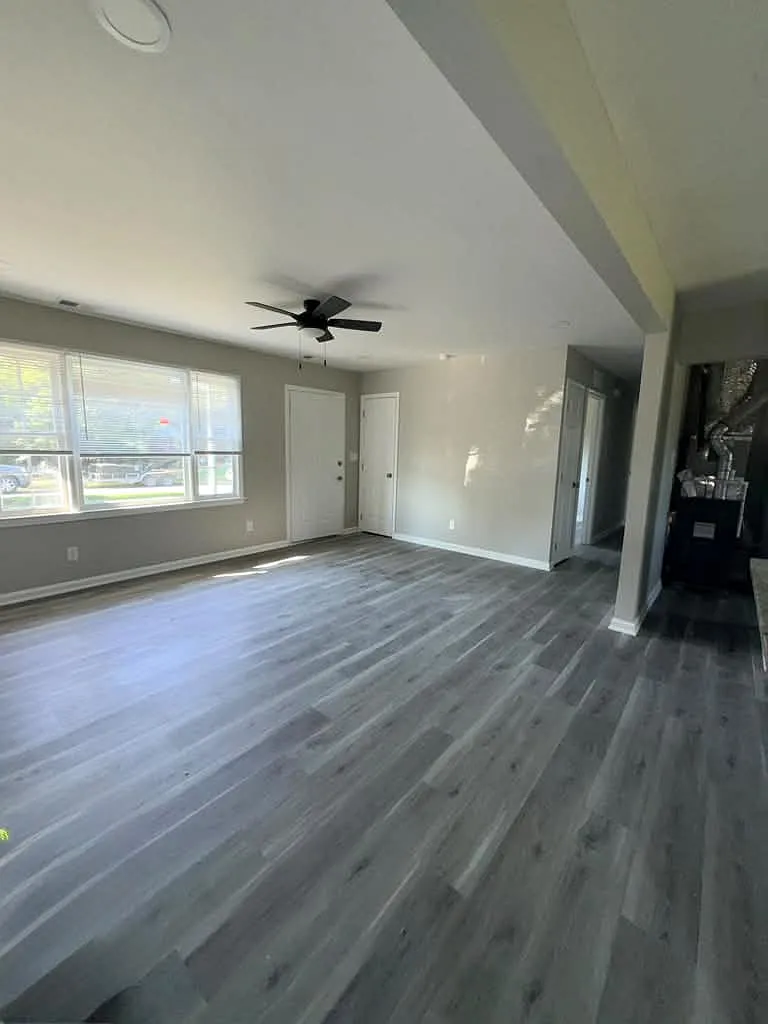 3 bed, 1.5 bath, 1550 sqft, $1,899 — Photo 2
