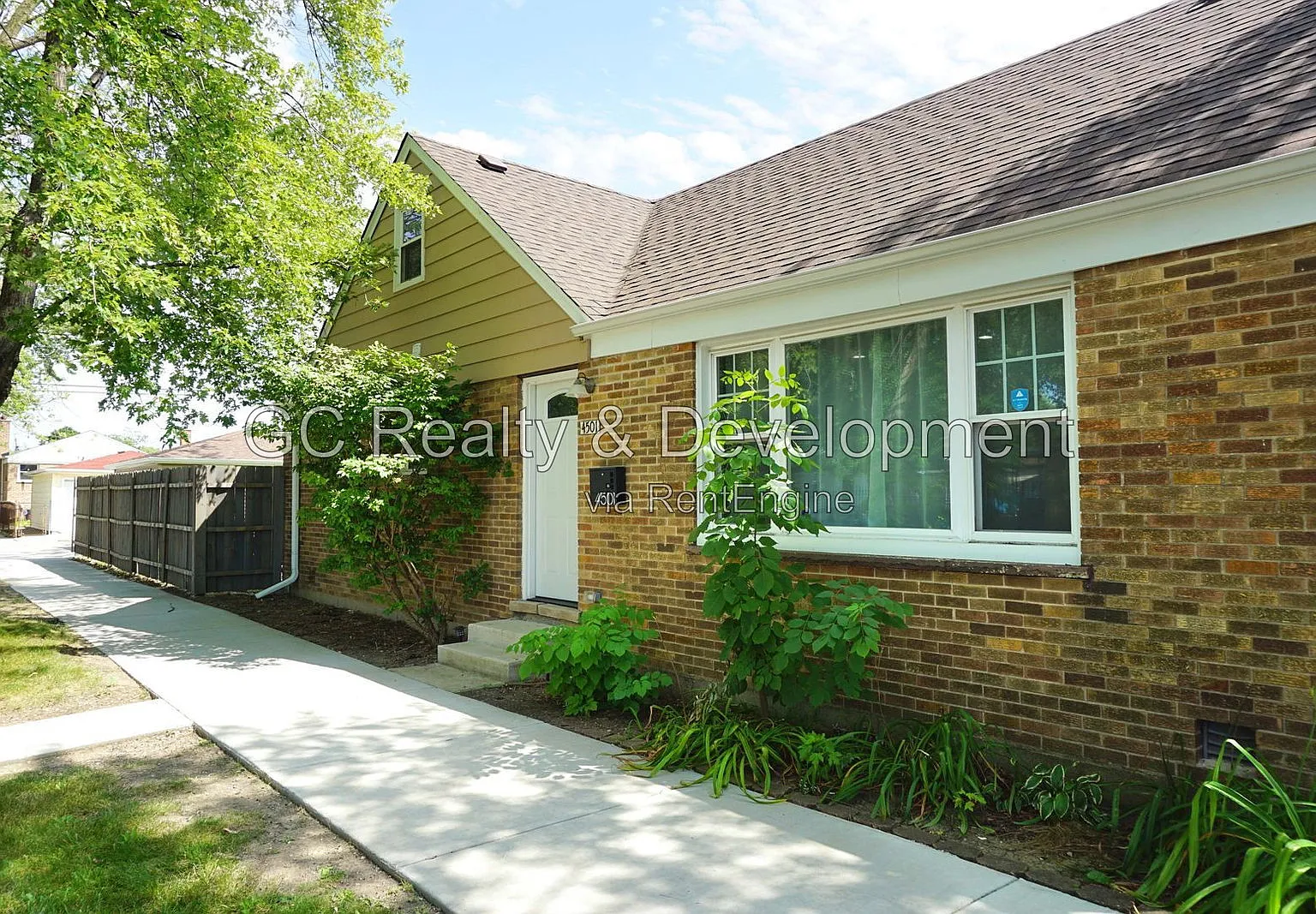 4 bed, 3.0 bath, 2000 sqft, $3,300 — Photo 1