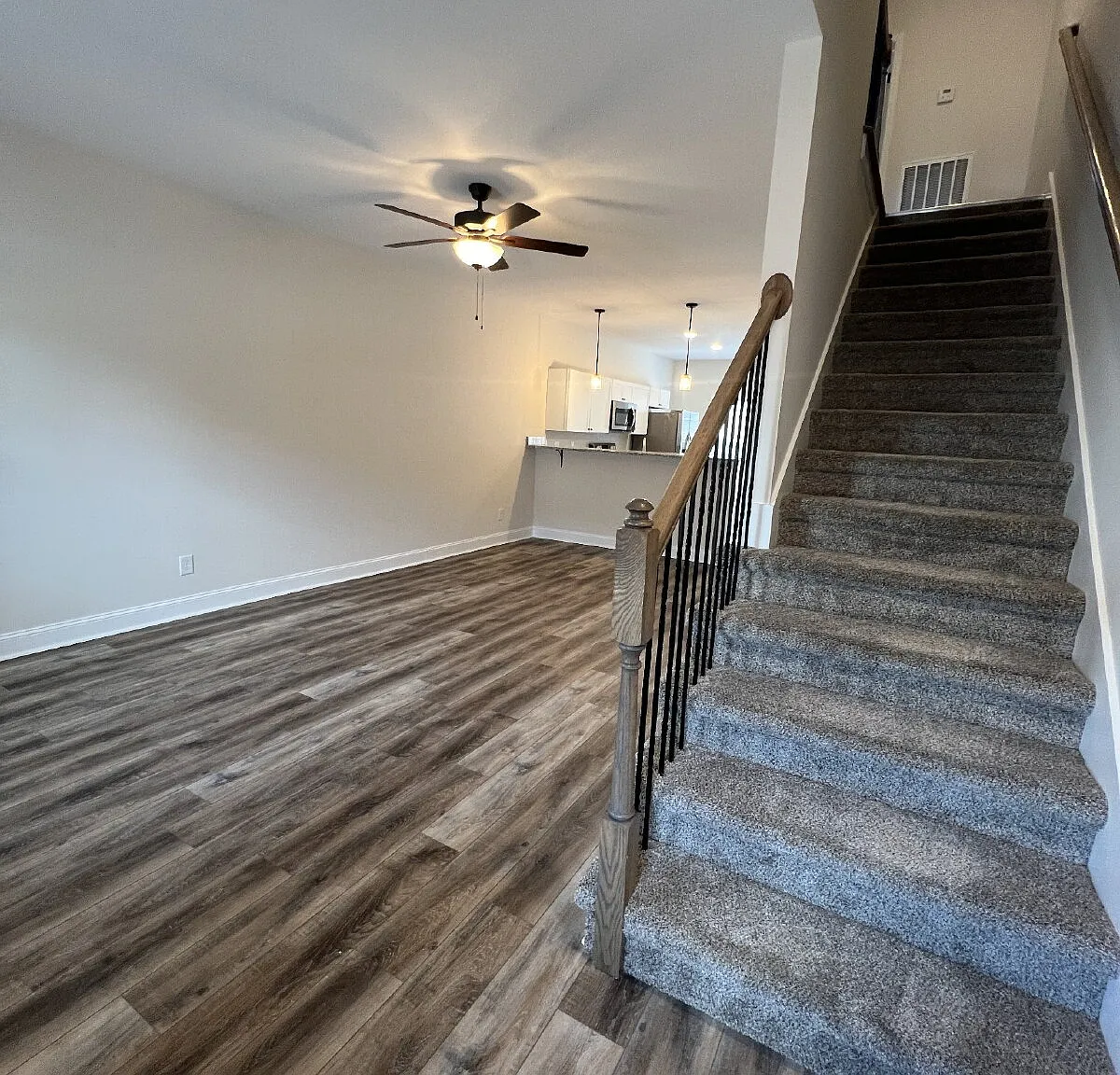 2 bed, 2.5 bath, 1154 sqft, $1,250 — Photo 2