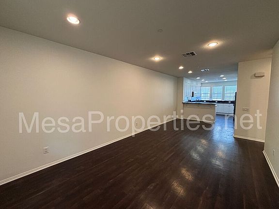 4th image of 829 E Cassia Ln Unit C