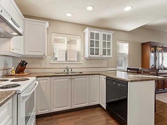 5th image of 8485 Young Rd #106