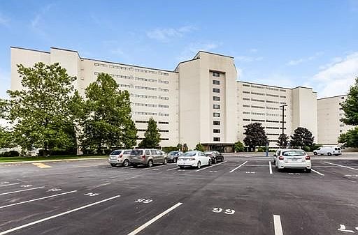 2nd image of 100 Cove Way Unit 507