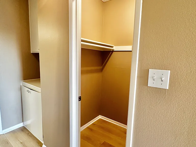 walk in closet