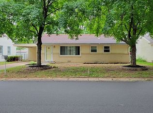 1706 Mound St, Winfield, KS 67156
