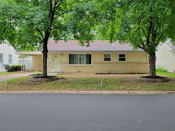 1706 Mound St, Winfield, KS 67156