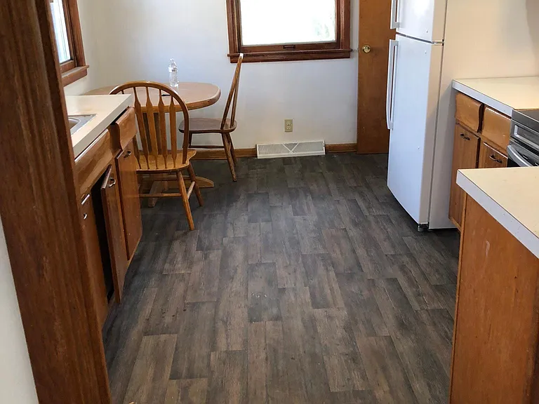 601 E High St — Photo 7