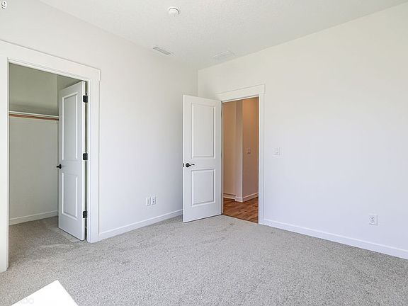 5th image of 2900 NE 169th Ct