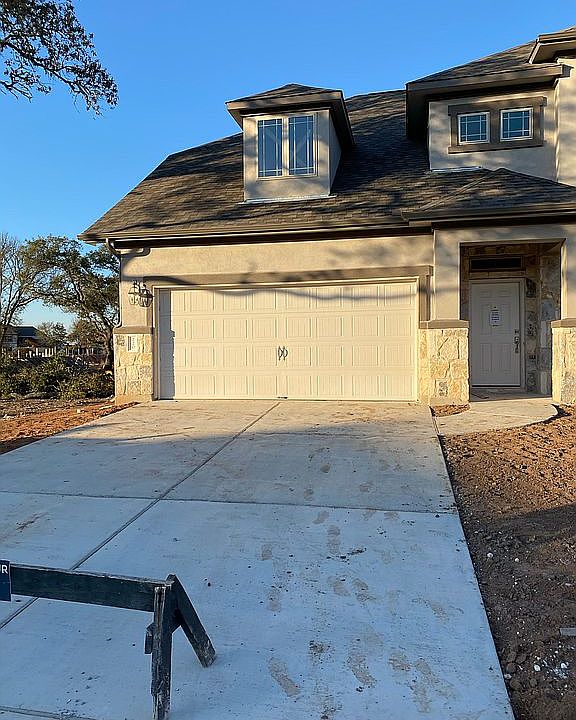 2nd image of 220 Tangled Brush Dr