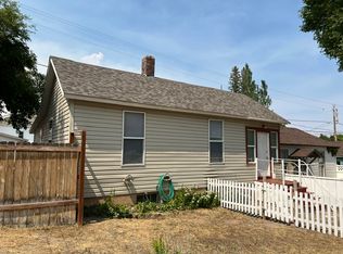 617 1/2 W Pine St, Rawlins, WY 82301