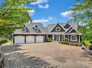 514 Watchtower Dr, Moneta, VA 24121