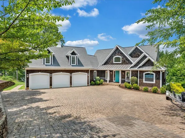 514 Watchtower Dr, Moneta, VA 24121