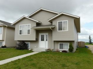 7572 59th Ave, Red Deer, AB T4P3Y8