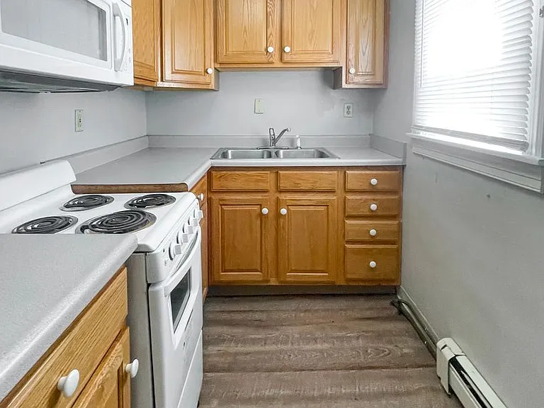 805 W University Ave #2 — Photo 3