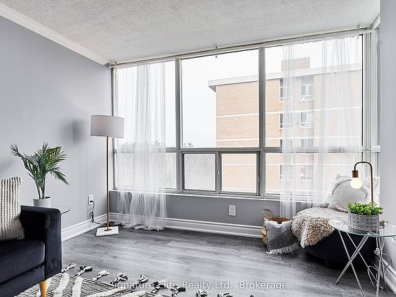 3rd image of 3050 Ellesmere Rd #1617