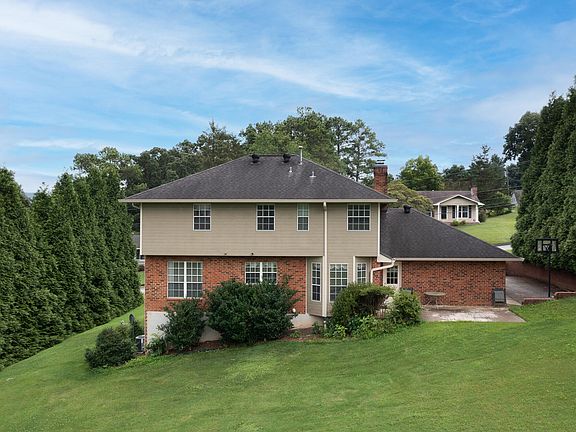 5th image of 8615 Hunter Woods Dr