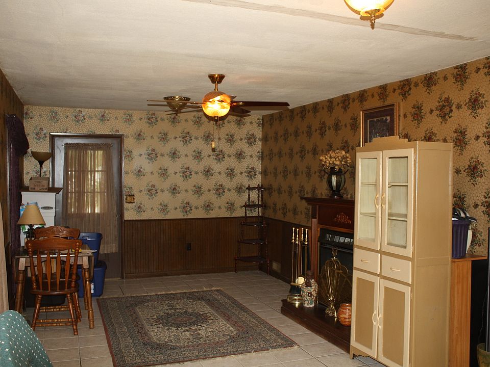 9 E Cedar St, Ashmore, IL 61912 Zillow