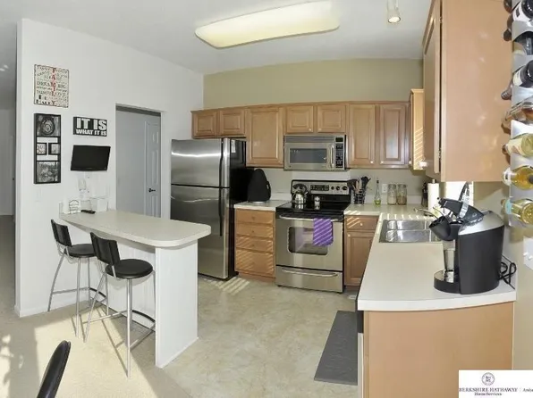 15309 Camden Ave, Omaha, NE 68116