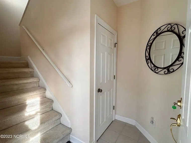107 Crooked Gulley Cir #4 — Photo 3