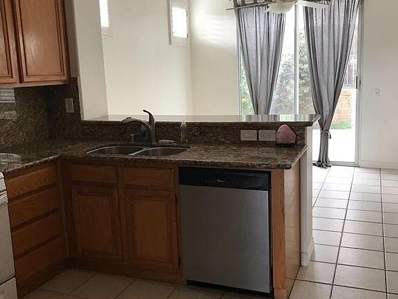 5th image of 6802 Rockrose St