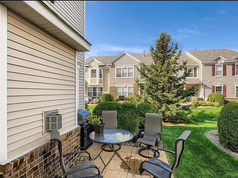 10997 Oak Grove Cir — Photo 24