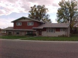 330 Rio Vista Rd, Torrington, WY 82240