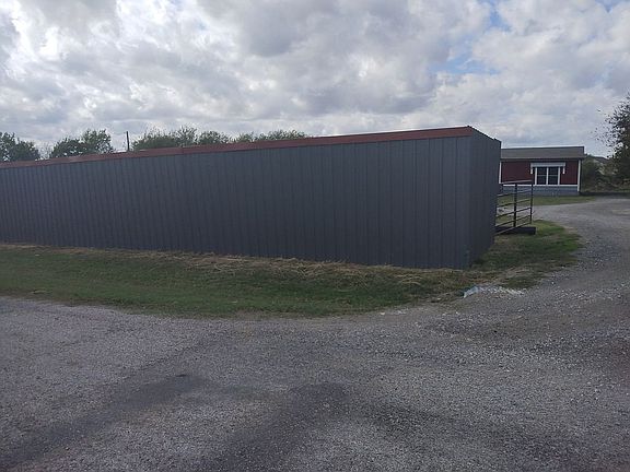 2nd image of 4057 Kaspar Ln