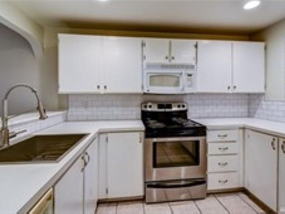 3rd image of 12760 NE 10th Pl APT F201
