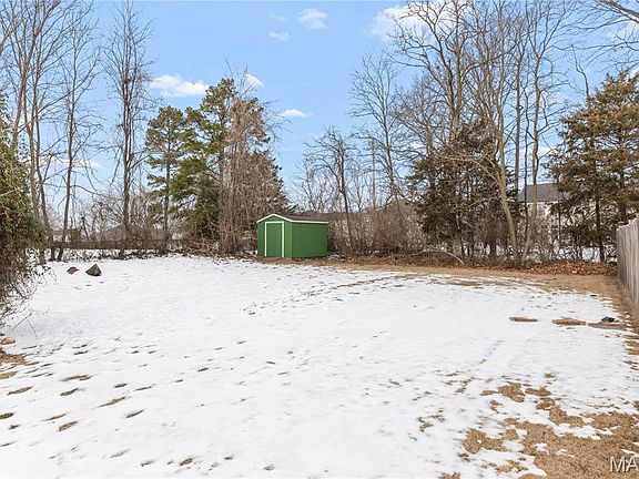 4th image of 155 Susan Rd