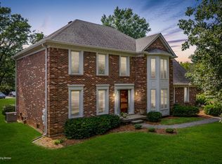 8902 Yellow Wood Pl, Lyndon, KY 40242